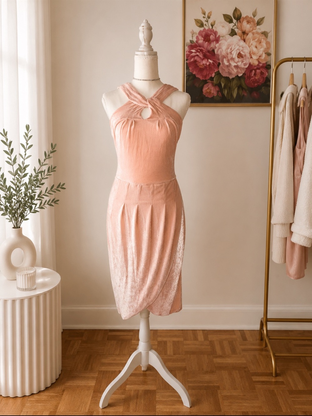 cupcakes & cashmere Blush Cross-Strap Keyhole Midi Dress